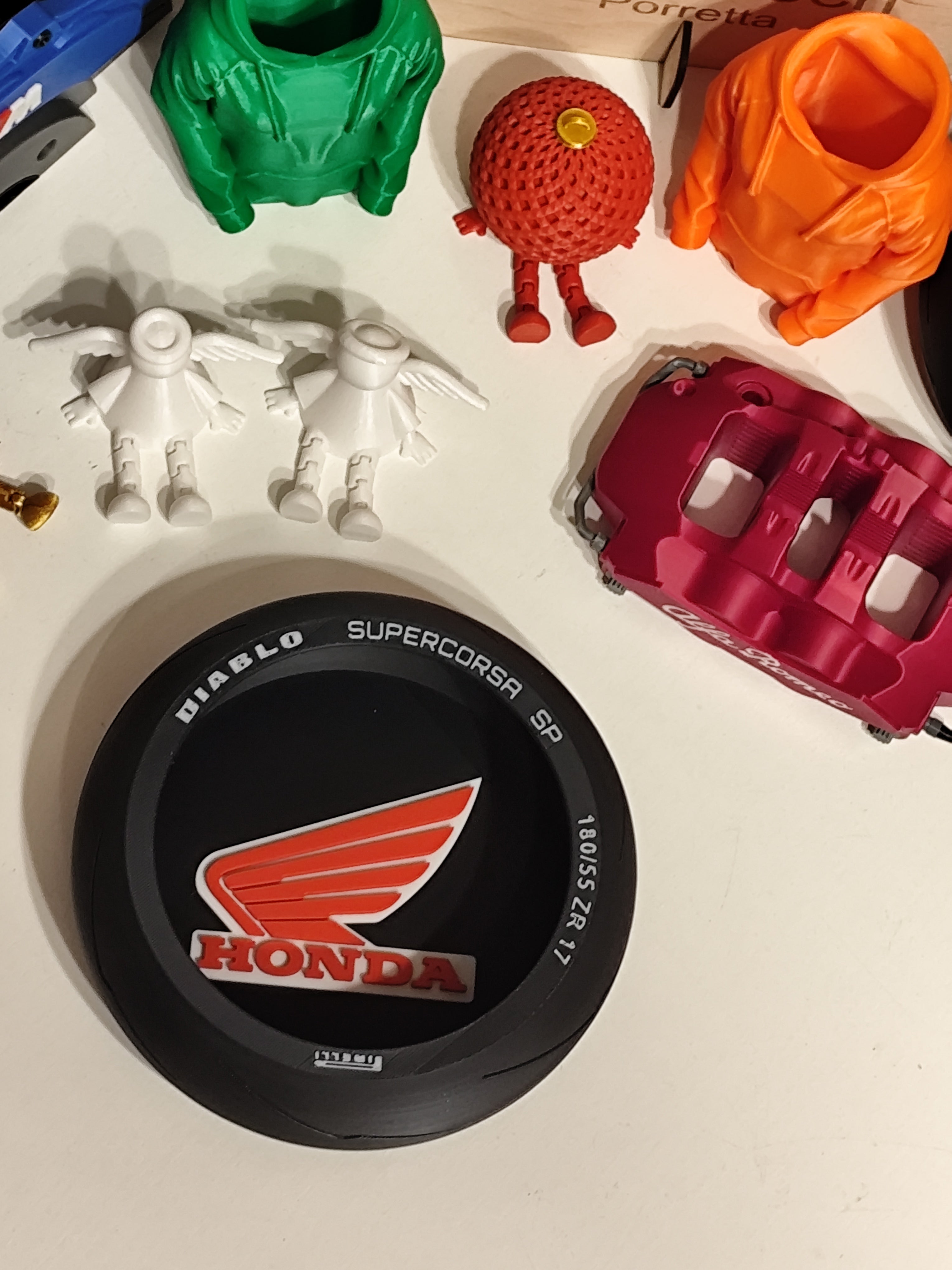 Svuota-tasche Honda a forma di copertone stampato in 3D