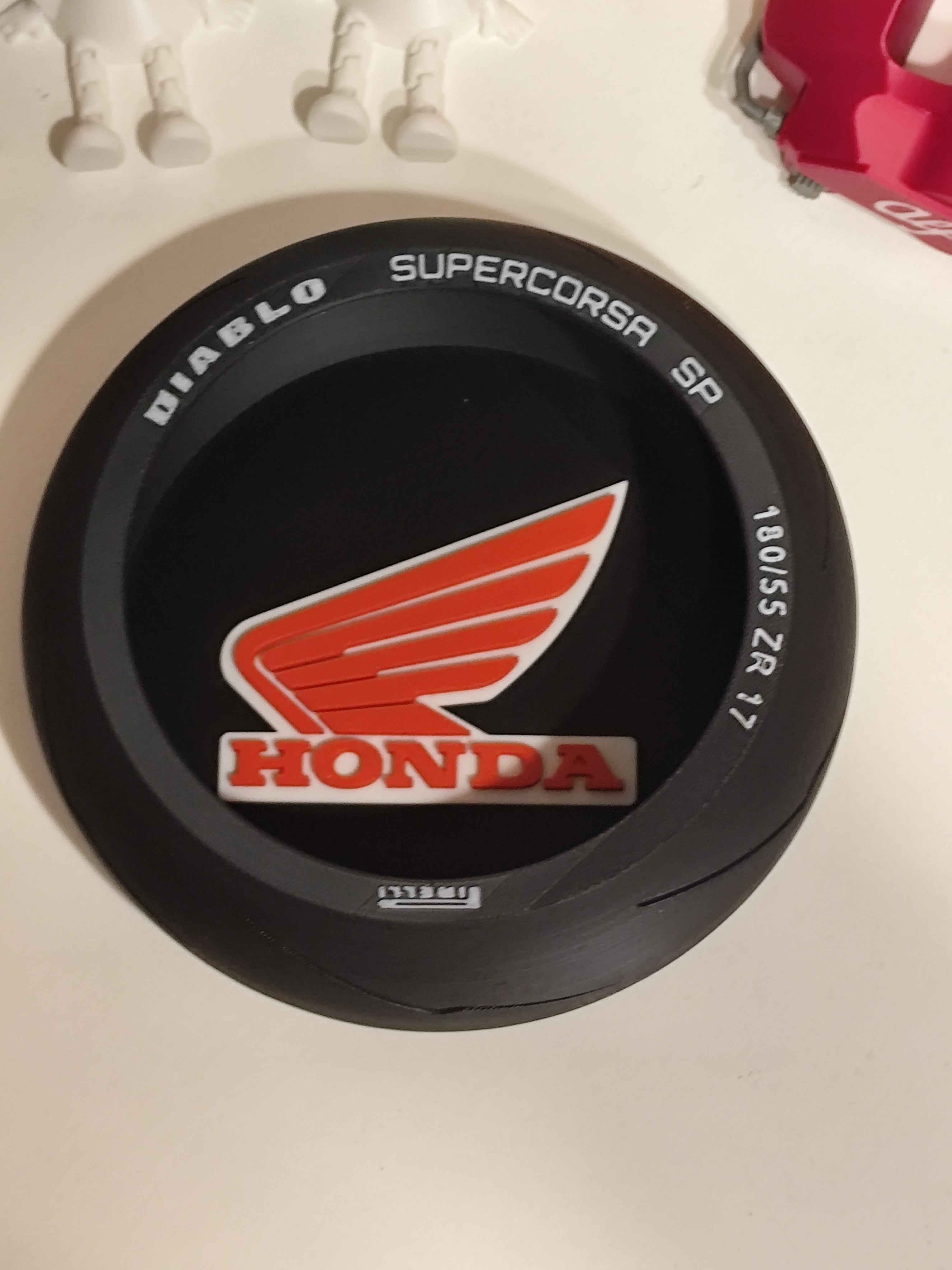 Svuota-tasche Honda a forma di copertone stampato in 3D